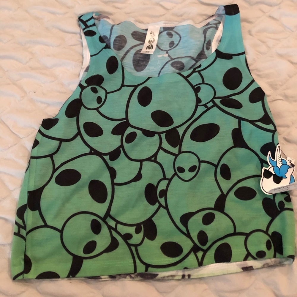 Iheartraves alien top
